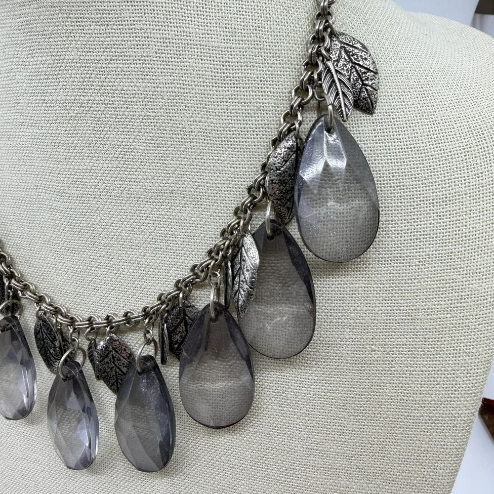 Gray Faceted Crystal Teardrop Leaf Charm Necklace Silver Tone Statement Jewelry